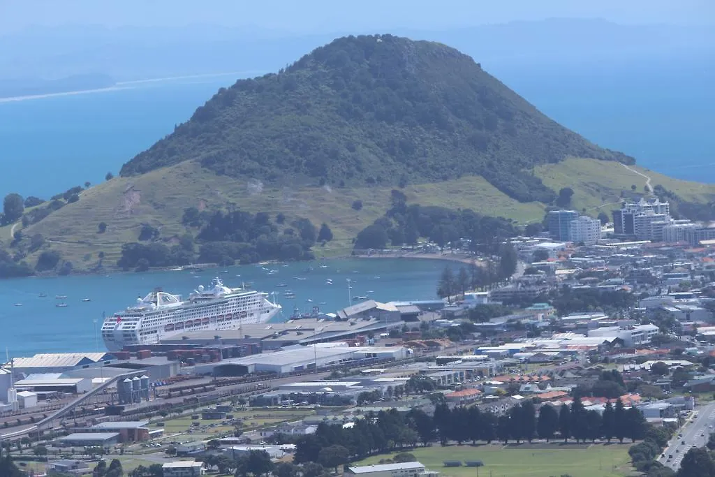 Pavilion Beachfront Apartments Mount Maunganui Aparthotel