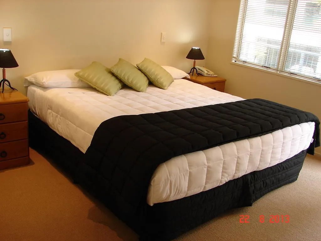 Pavilion Beachfront Apartments Маунт-Маунгани Апарт-отель