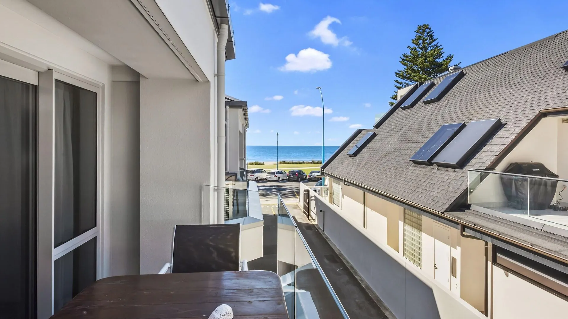 Pavilion Beachfront Apartments Маунт-Маунгани Апарт-отель