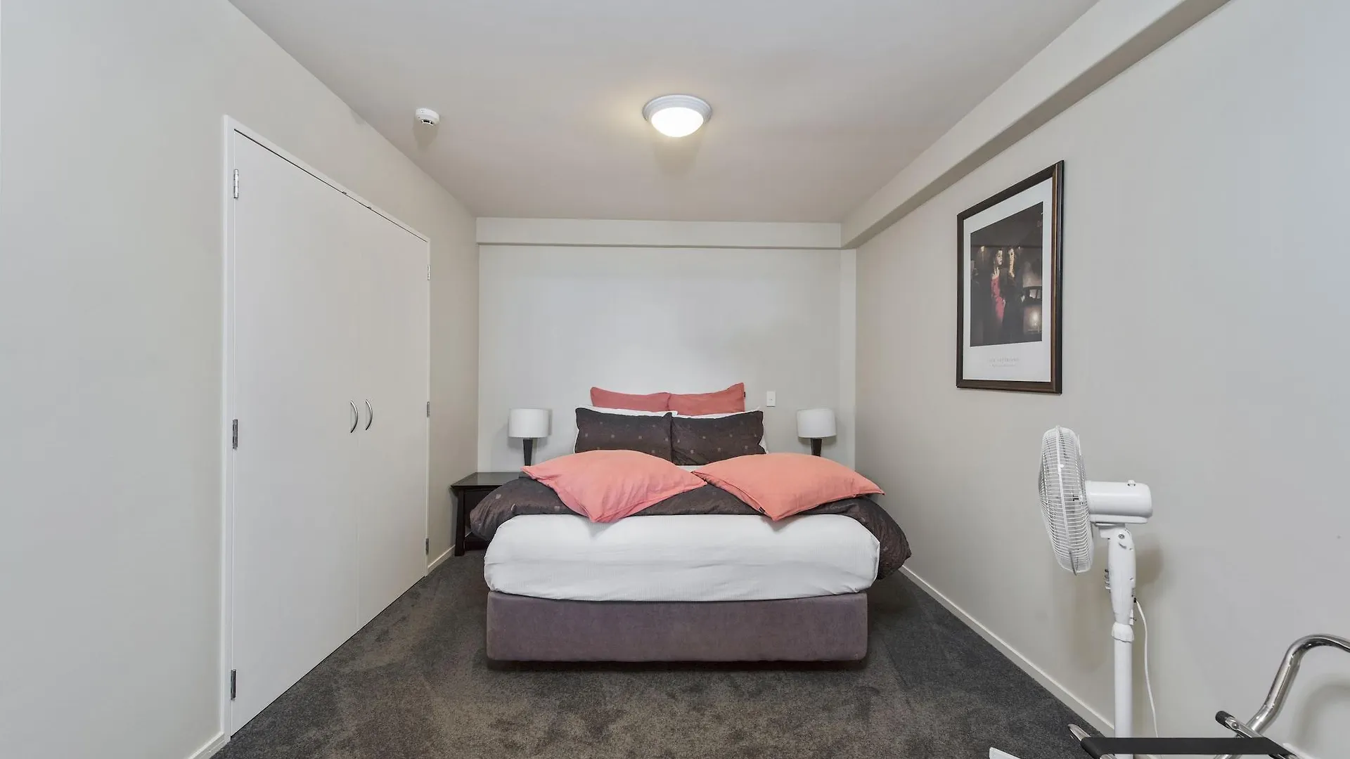 Pavilion Beachfront Apartments Маунт-Маунгани Апарт-отель