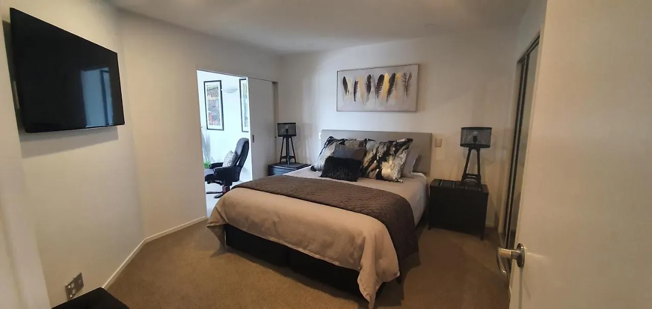 Pavilion Beachfront Apartments Маунт-Маунгани